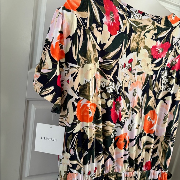 Ellen Tracy Big Flower Field Ink Tie Front Floral Jumpsuit Size L NWT - Picture 4 of 8